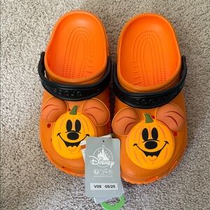 Disney ' Orange Pumpkin Mickey Clogs